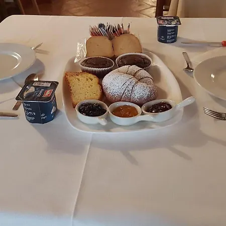 Lantgård La Taverna Di Celsa